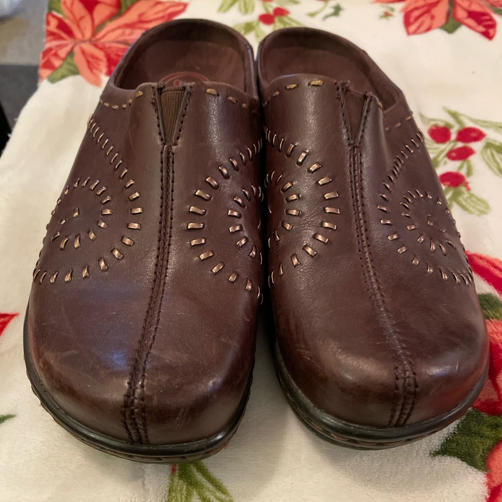 Klogs Women's Brown Leather clogs